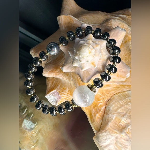 HEMATITE + SELENITE STONES NATURAL BRACELET size 7” - Picture 3 of 12